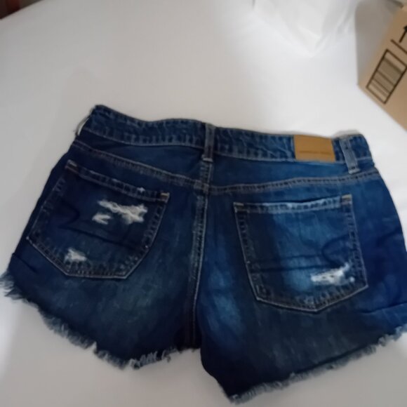 American Eagle Ripped Jean Shorts - Picture 7 of 8